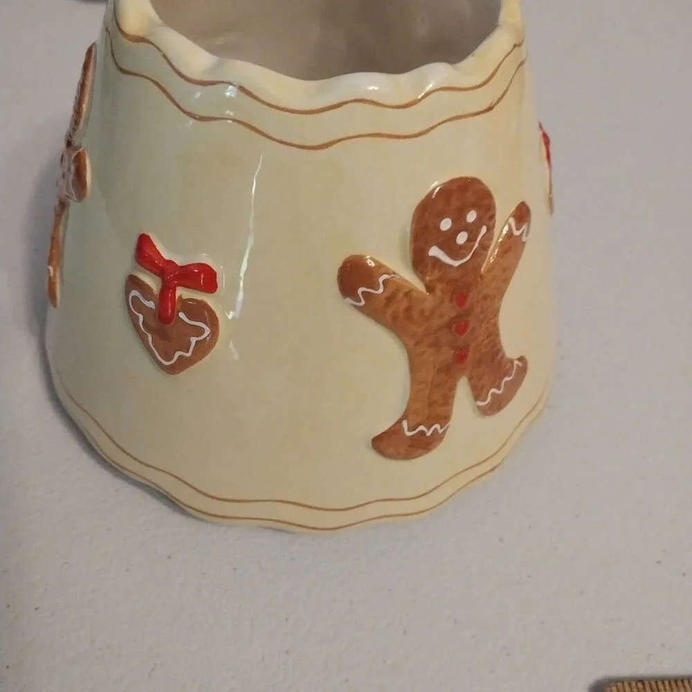 Gingerbread Man Ceramic Candle Shade Topper & Matching Plate Christmas Decor
